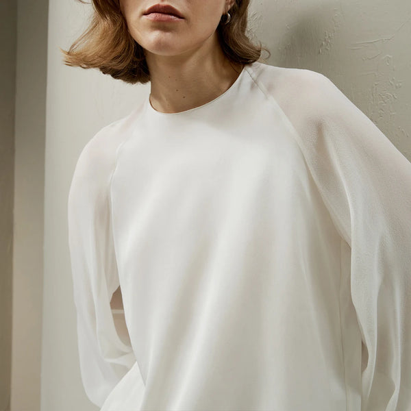 Blouse Blanche Élégante Femme – Manches Flottantes & Coupe Fluide