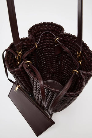 Mini Sac Seau Tressé Chocolat – Élégance Sculptée et Style Intemporel