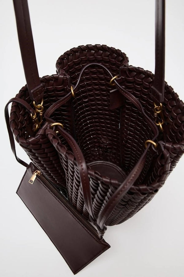 Mini Sac Seau Tressé Chocolat – Élégance Sculptée et Style Intemporel