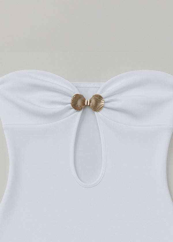 Robe Longue Blanche Sans Bretelles – Élégance Sculpturale & Détail Nœud