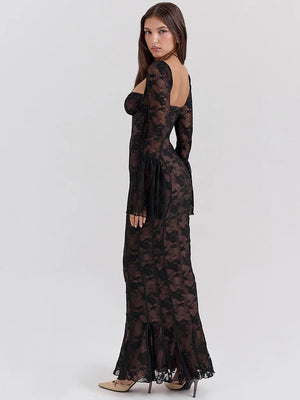 Robe Longue en Dentelle Dos Nu – Manches Évasées & Coupe Sexy