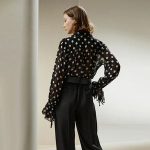 Blouse en Soie Femme à Pois – Élégance Moderne