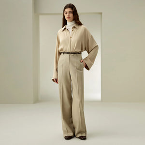 Pantalon Taille Haute en Laine et Soie – Coupe Longue Évasée Élégante