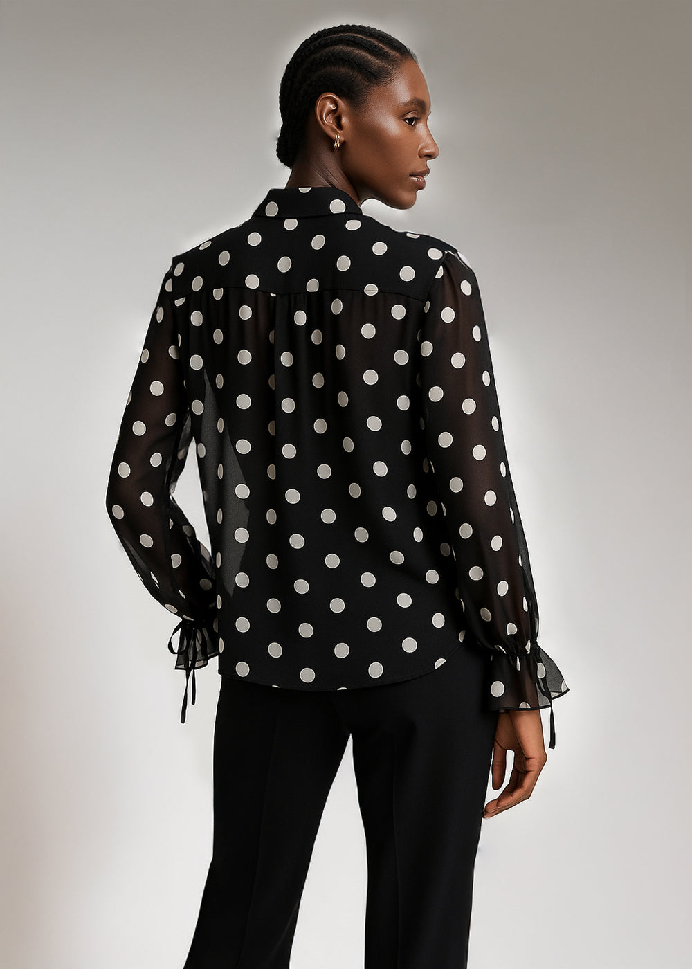 Blouse en Soie Femme à Pois – Élégance Moderne