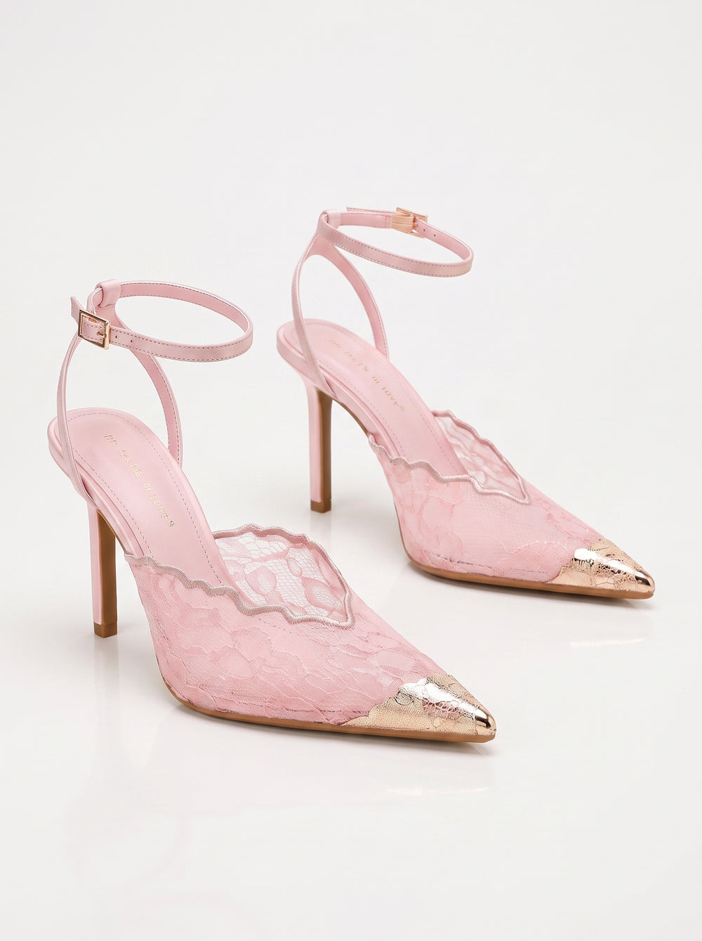 L'Escarpin Dentelle — Talon Aiguille Rose Embout Doré