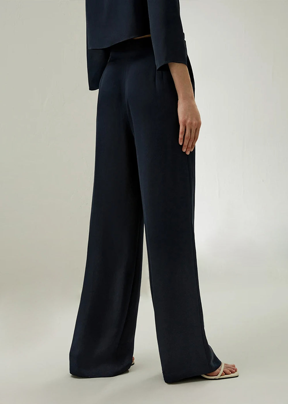 Pantalon Palazzo en Soie Crêpe de Chine – Boutons Dorés