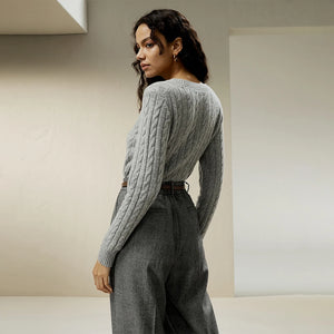 Pull Câble en Laine & Cachemire – Épure Classique au Chic Moderne
