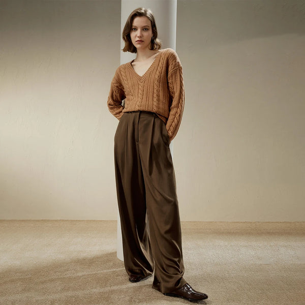 Pull Drapé Col V en Maille Torsadée – Laine & Cachemire