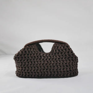 Sac Classique Tressé en Raphia – Élégance d’Été Réinventée