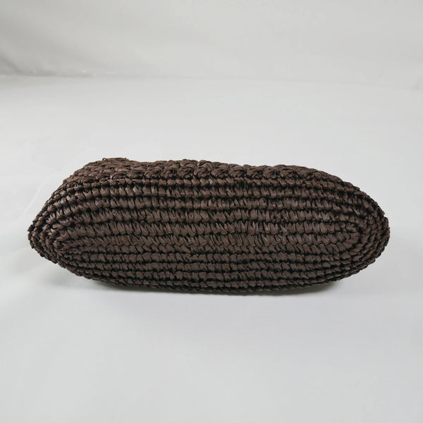 Sac Classique Tressé en Raphia – Élégance d’Été Réinventée
