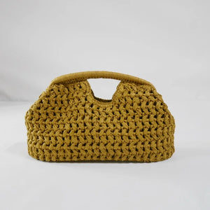 Sac Classique Tressé en Raphia – Élégance d’Été Réinventée