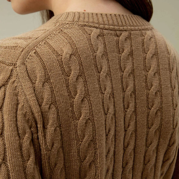 Pull Câble en Laine & Cachemire – Épure Classique au Chic Moderne