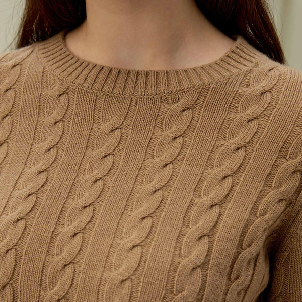 Pull Câble en Laine & Cachemire – Épure Classique au Chic Moderne