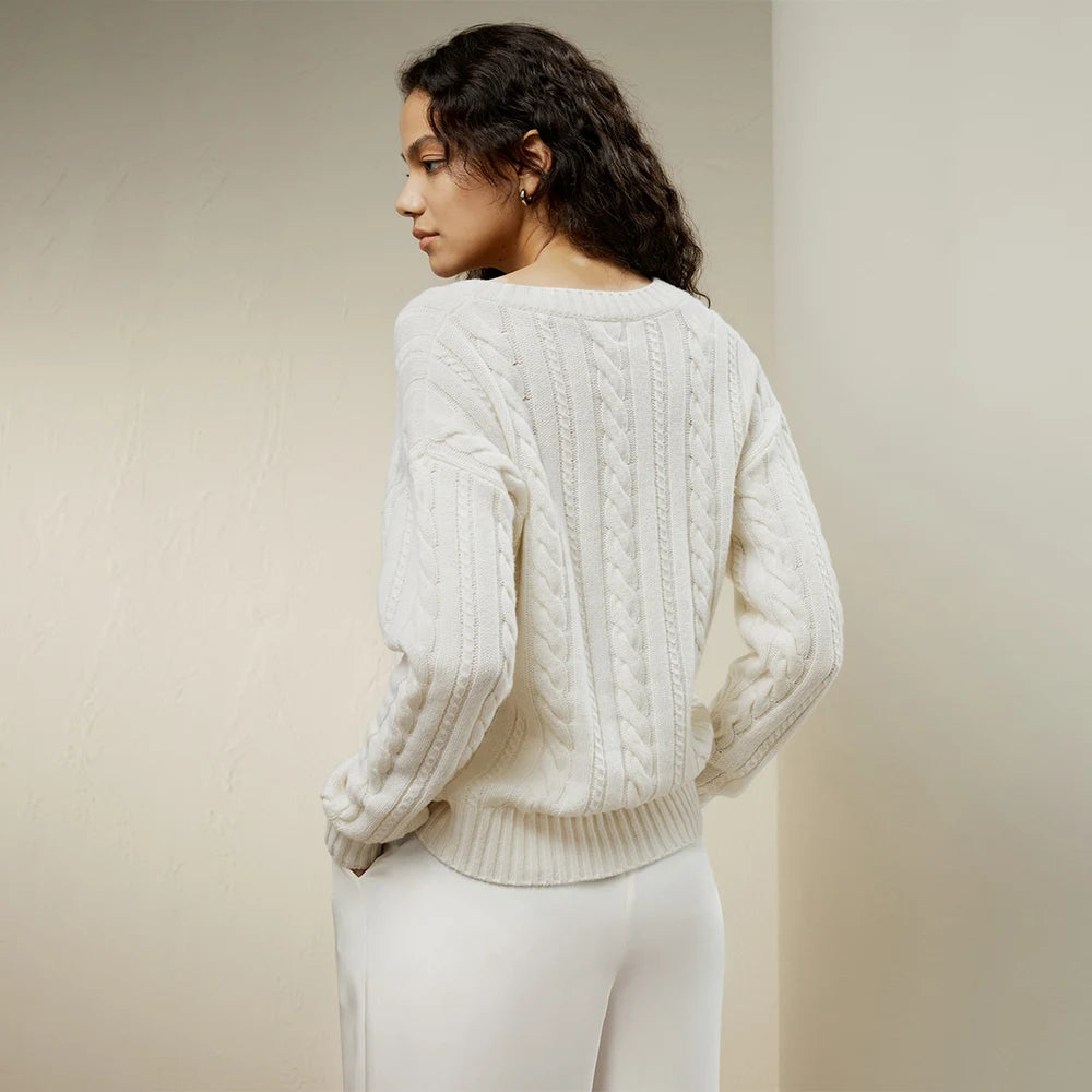 Pull Drapé Col V en Maille Torsadée – Laine & Cachemire
