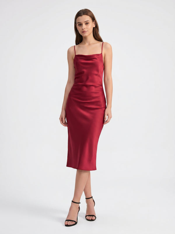 Robe midi en soie rouge à col bénitier – Elena